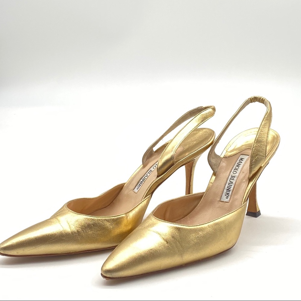 ✨Manolo Blahnik Sling Back Gold ✨